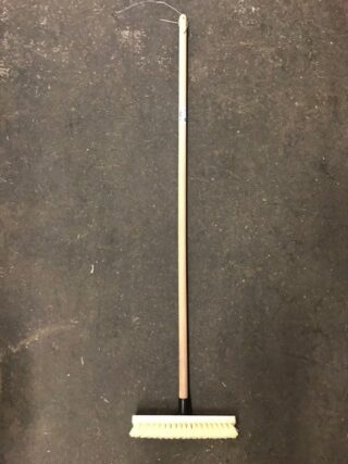 Clarissa súrolókefe fa nyéllel